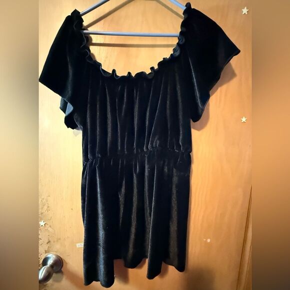 Damsel in this Dress Emma Blouse in Black Velvet Size Large - Picture 2 of 3